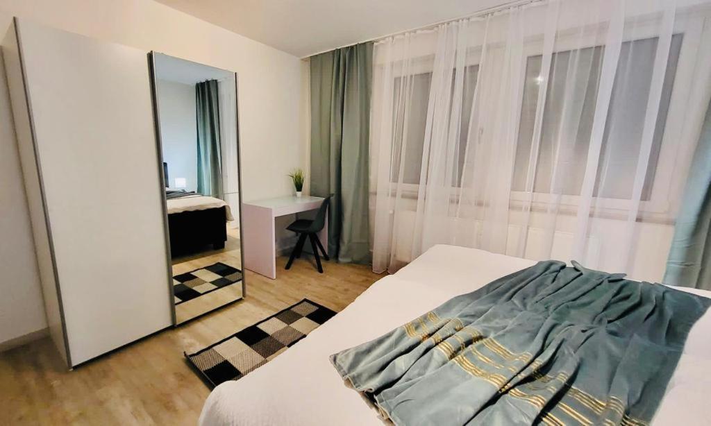 4Rooms Central-Modern Near Mtu With Balcony, The Beach By Lakescape Fewos Friedrichshafen Exterior photo